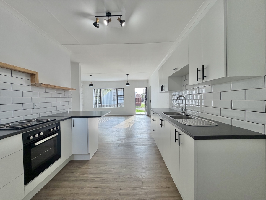 2 Bedroom Property for Sale in Jeffreys Bay Central Eastern Cape